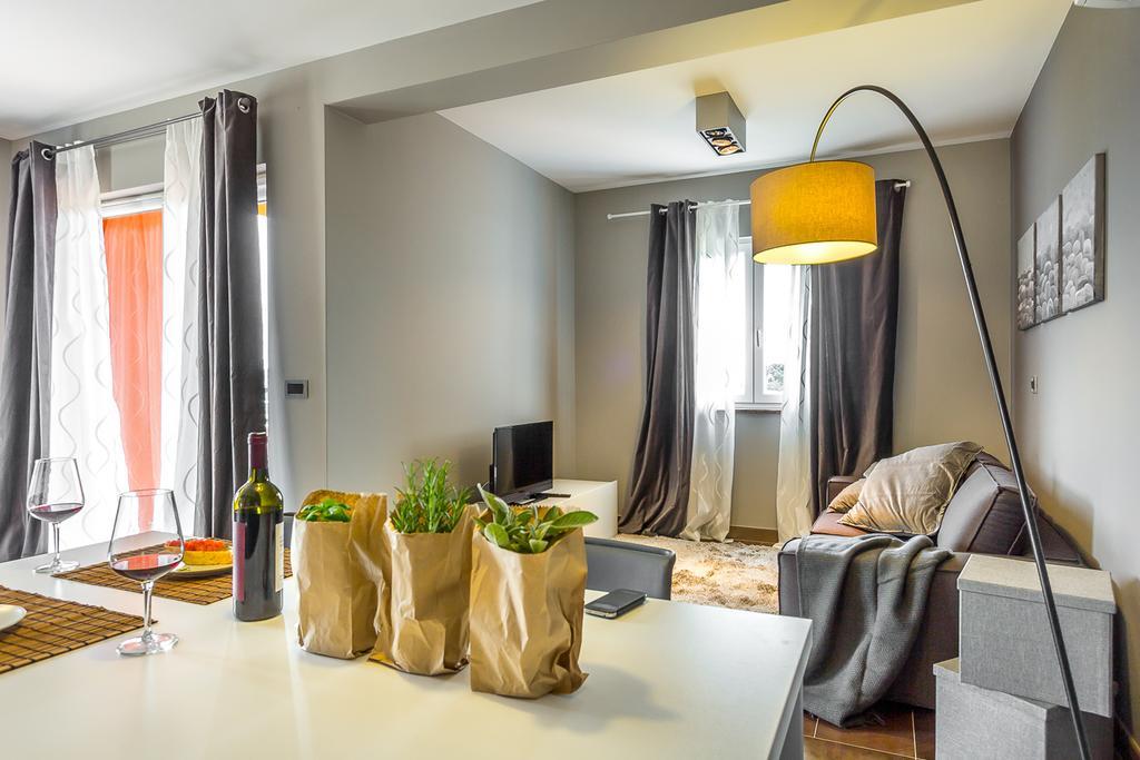 Apartments Stella Rovinjsko Selo Bilik gambar