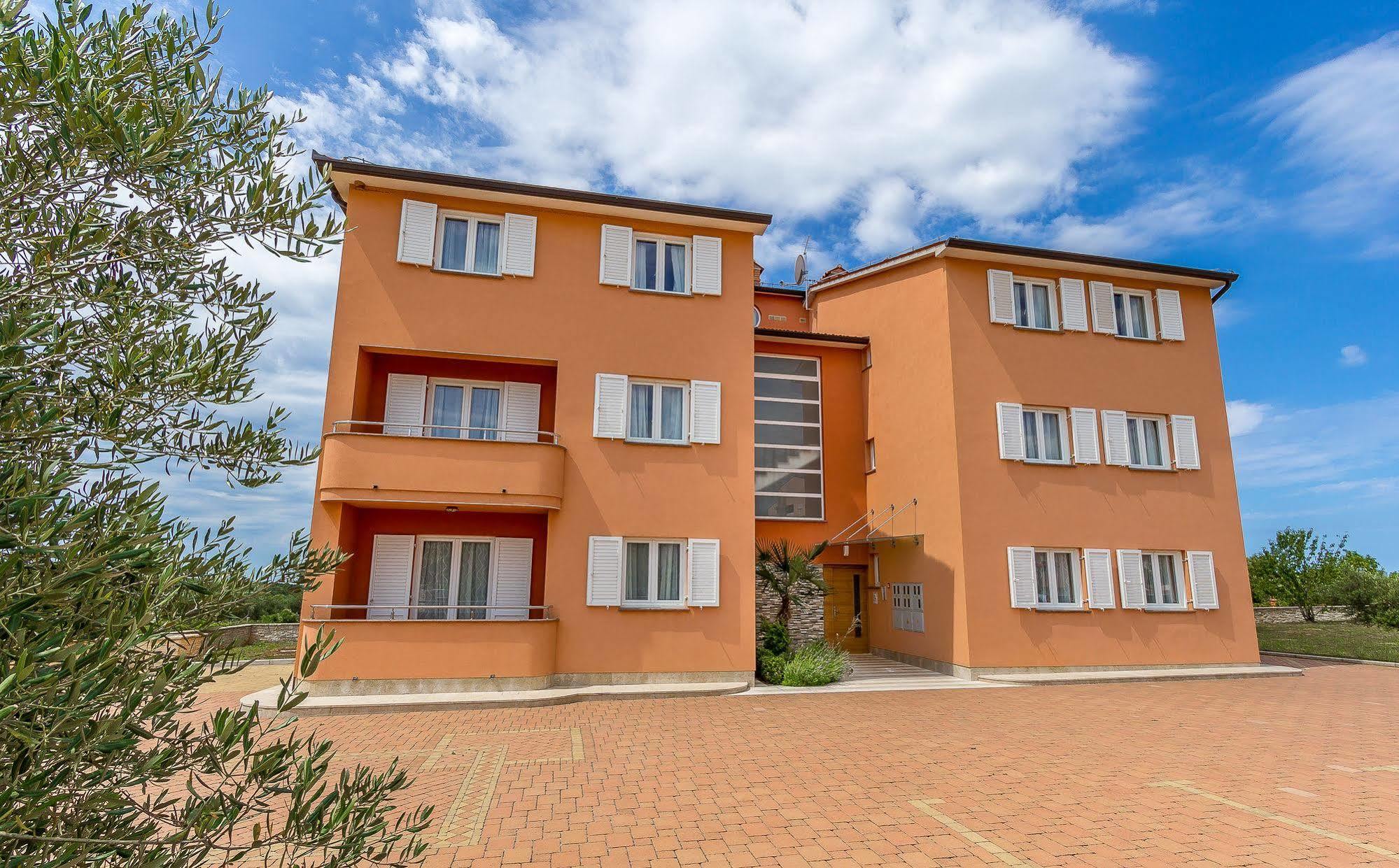 Apartments Stella Rovinjsko Selo Luaran gambar